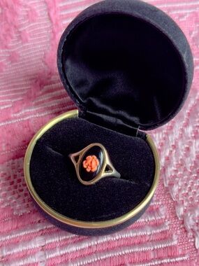 Vintage Avon Rose Cameo